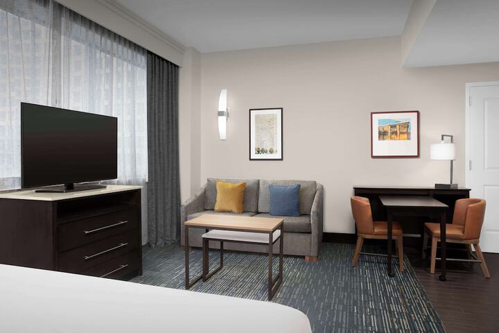 Room 33 of 48