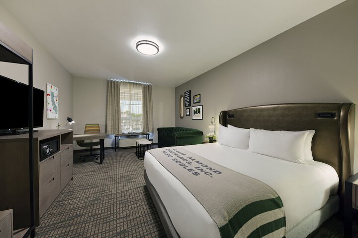 Room 9 of 44