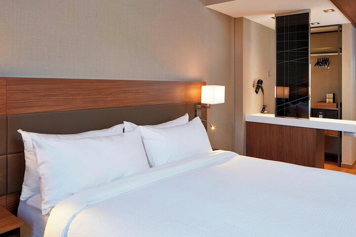 AC Hotel by Marriott Minneapolis Downtown