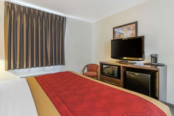 Room 17 of 30