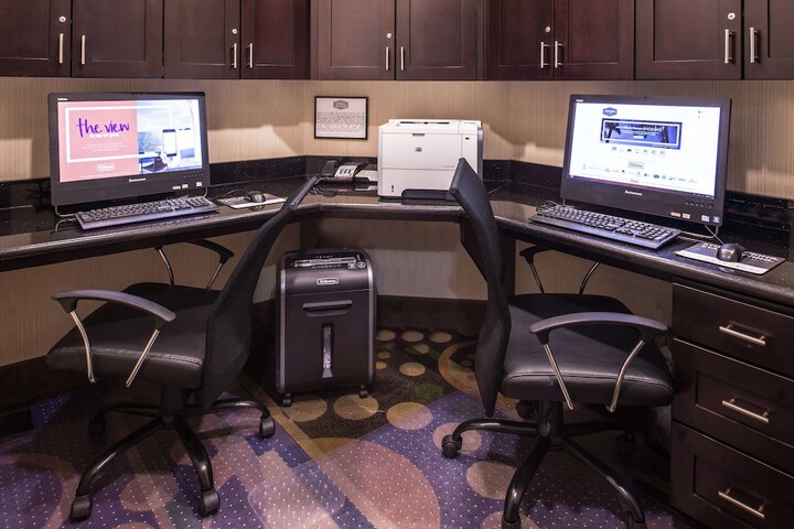 Business Center 67 of 67