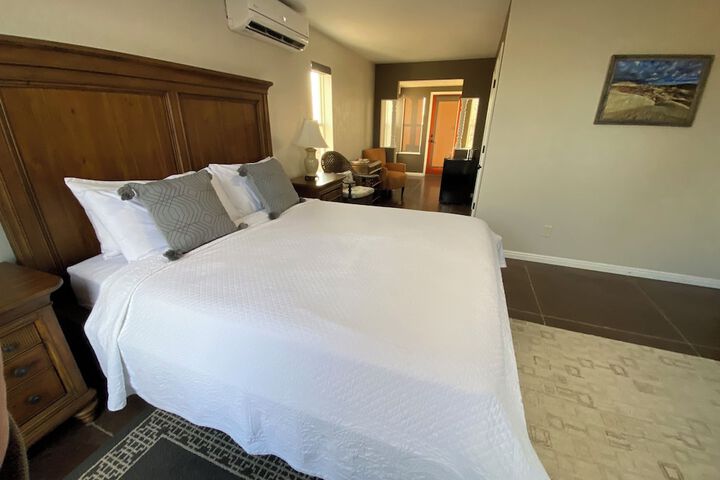 Room 51 of 136
