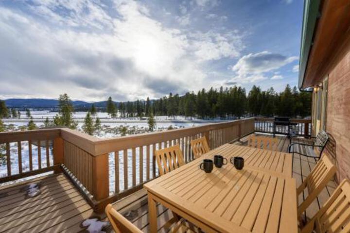 Mountain Peak 3.5 Bathrooms Home