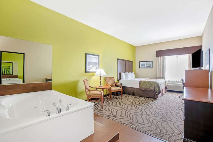 Room 13 of 30