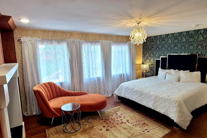 Room 14 of 50