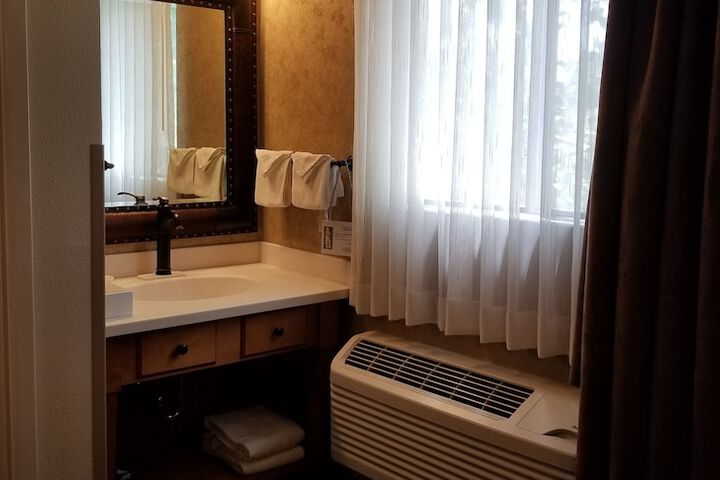 Room 23 of 67