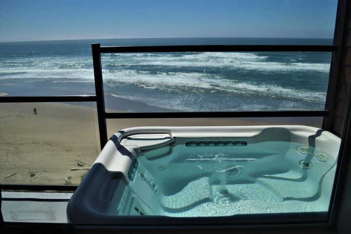 Hot Tub 46 of 50