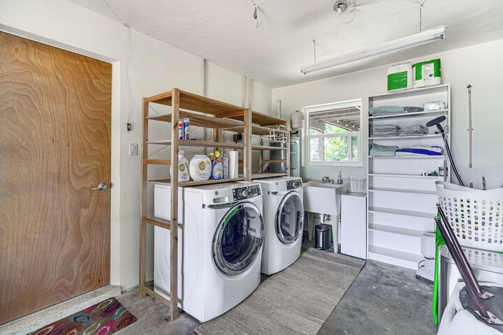Private Oasis w / Pool: Walk to Melbourne Beach!