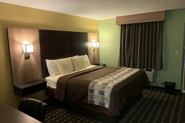 Travelodge Buffalo University District