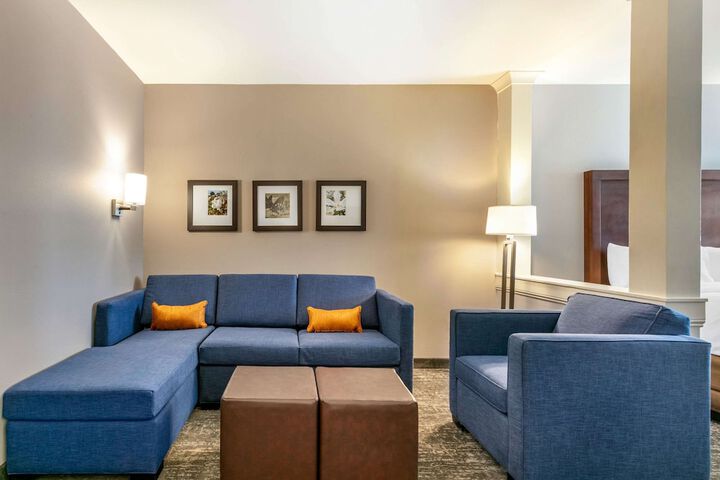 Comfort Suites North Tupelo
