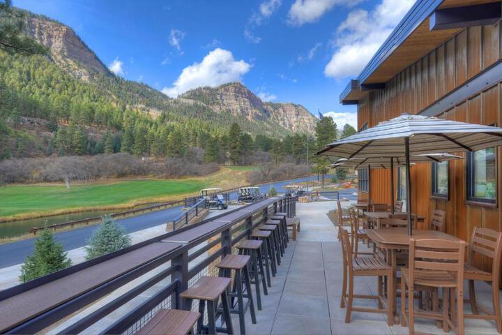Tamarron Gambel Oak 790 - Wild Turkey Ridge - Durango CO