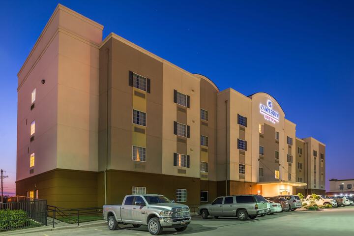Hotel 2 of 33