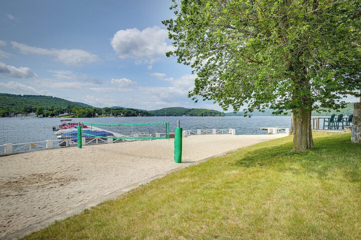 New Fairfield Vacation Rental w / Lake Views!