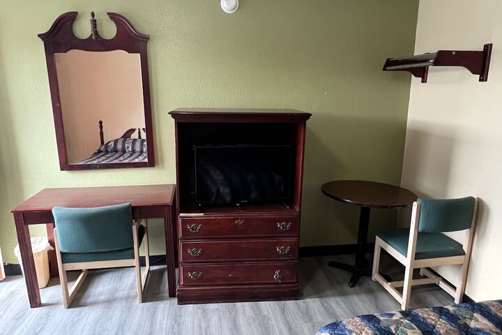 Room 13 of 15