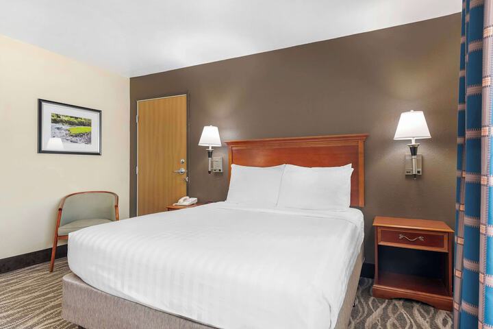 Room 14 of 38