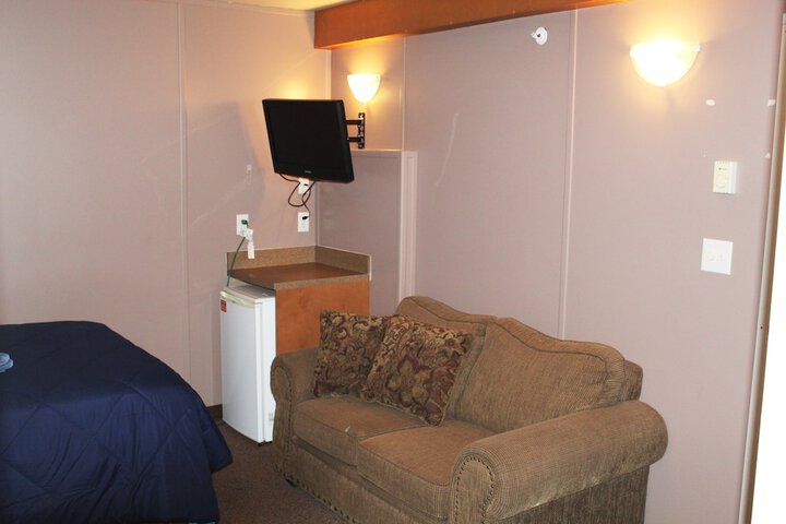 Room 9 of 49