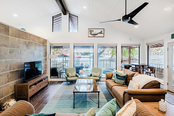 Lake LBJ Waterfront Family-friendly Retreat!