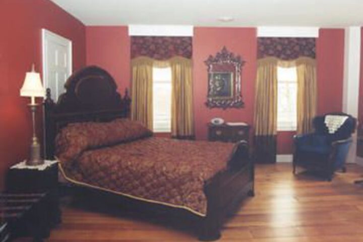 Monier Manor