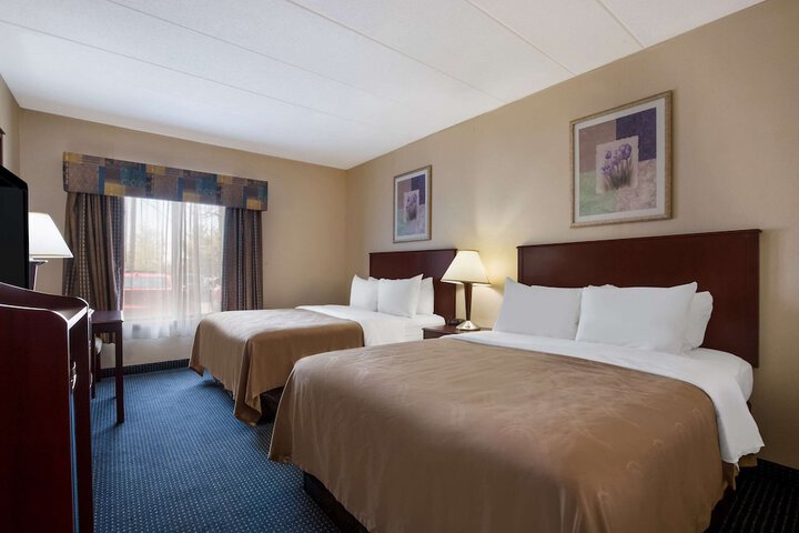 Room 17 of 36