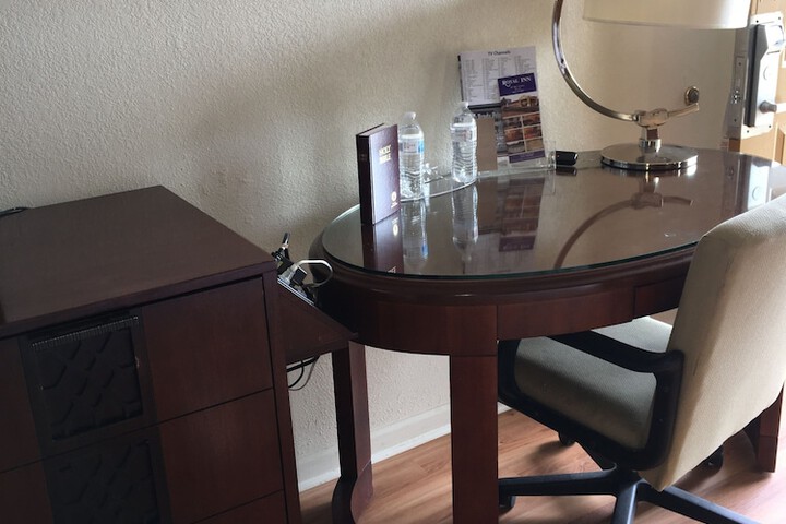 Room 12 of 42