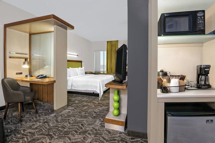 Room 10 of 20