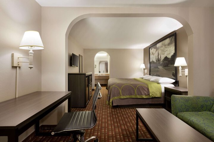 Room 28 of 37