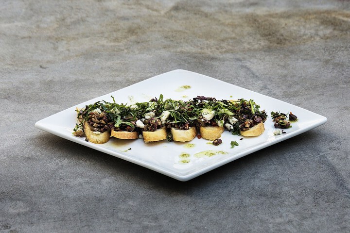 Dining 72 of 96