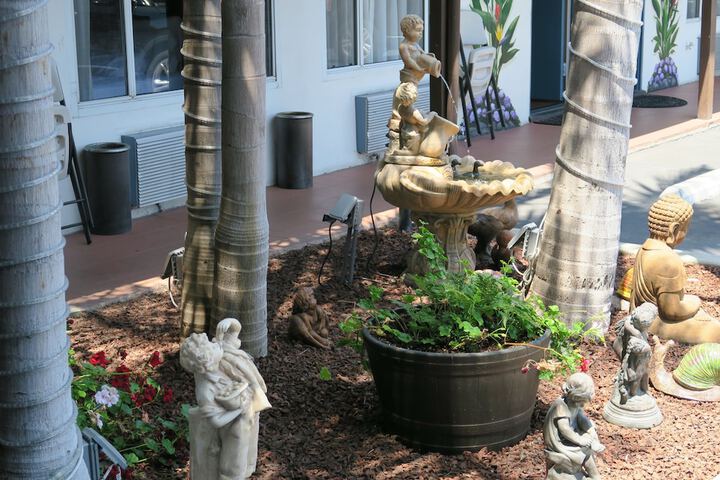 Hotel Exterior 58 of 65