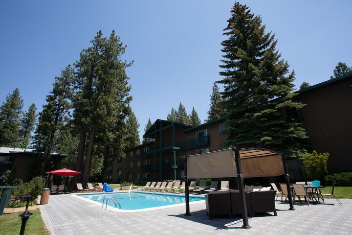Pool 10 of 127