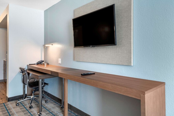 Room 30 of 41