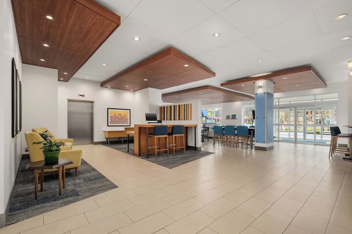 Holiday Inn Express & Suites Victoria - Colwood