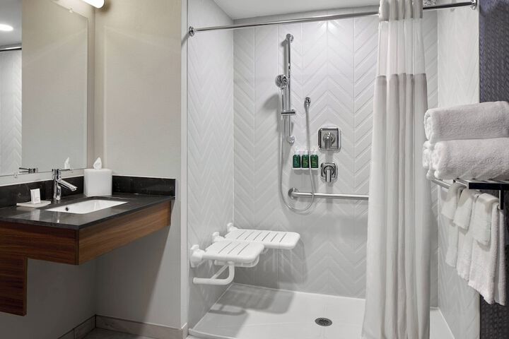 Room 15 of 21