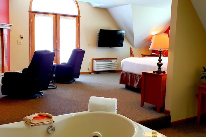 Room 169 of 258
