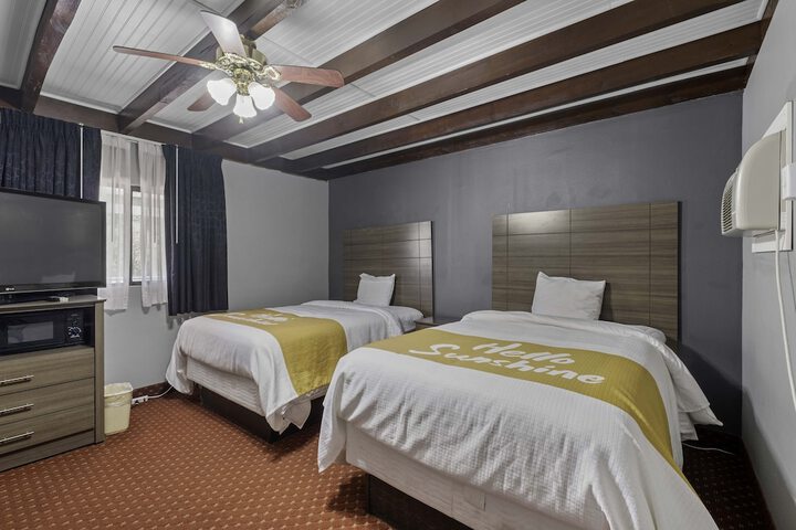 Room 12 of 43