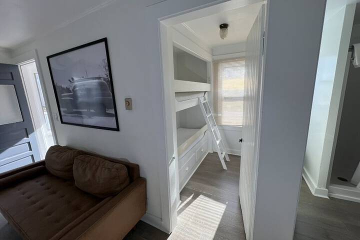 Room 73 of 87