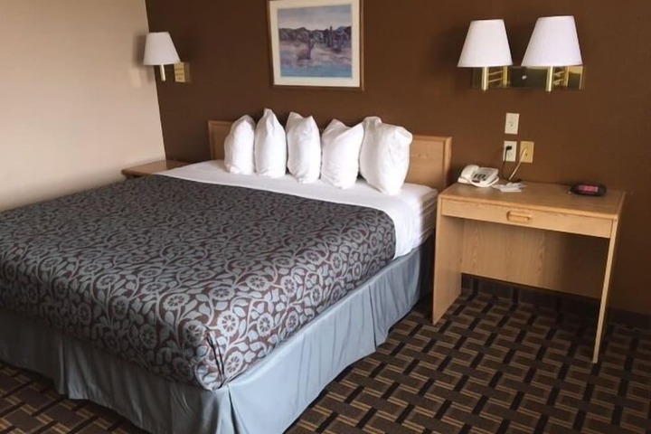 Room 26 of 41