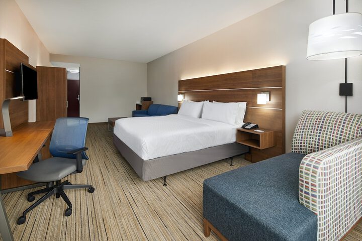 Room 16 of 42