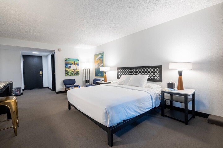 The Highlander Hotel Iowa City an Ascend Collection Hotel