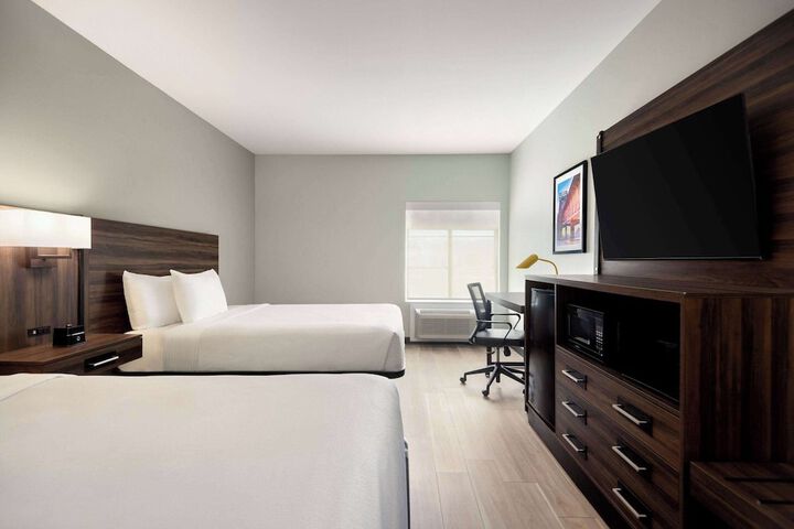 Room 49 of 63