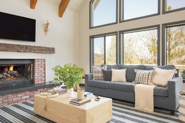 Pollock by Avantstay Stunning Views w / Movie Room Game Room & Large Balcony