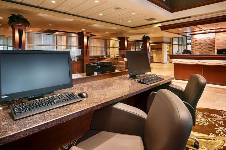 Best Western Plus The Arden Park Hotel
