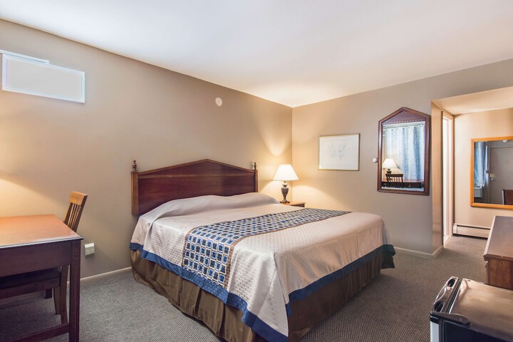 Room 15 of 24