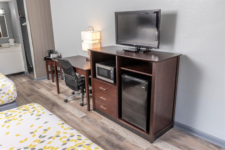 Room 36 of 43