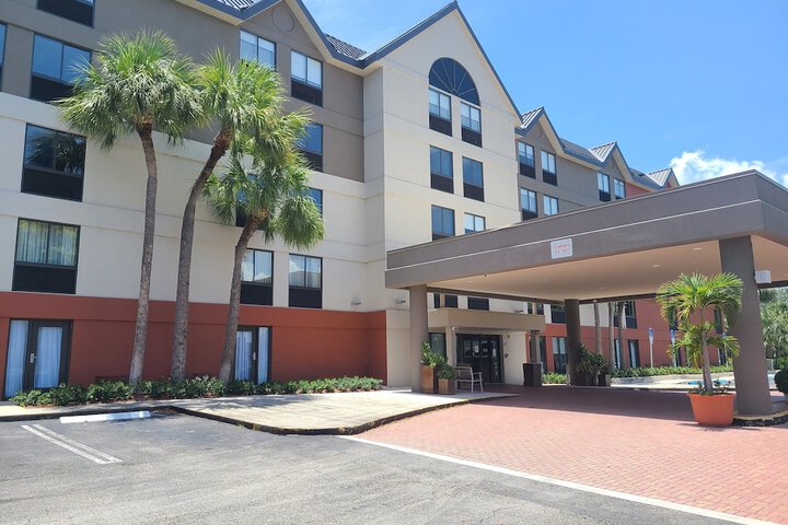 Holiday Inn Express & Suites Ft. Lauderdale N - Exec Airport by IHG