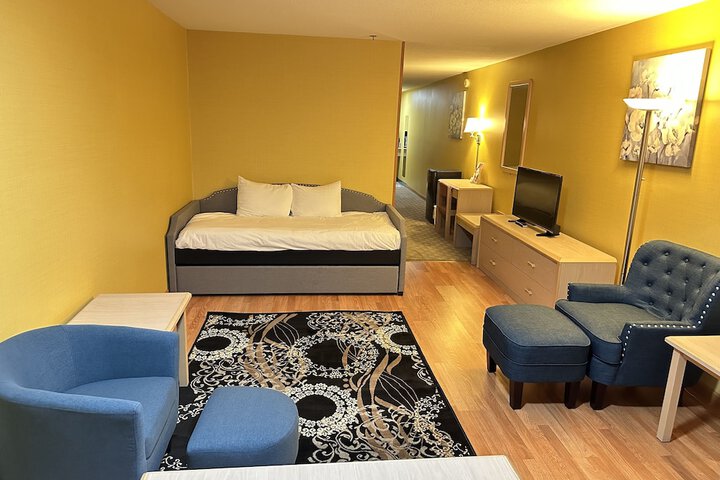 Timberland Inn & Suites