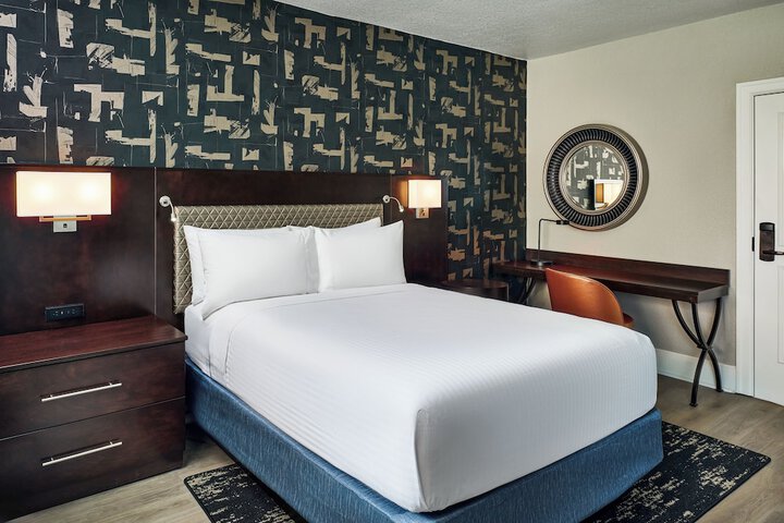 Hotel Alex Johnson Rapid City Curio Collection by Hilton