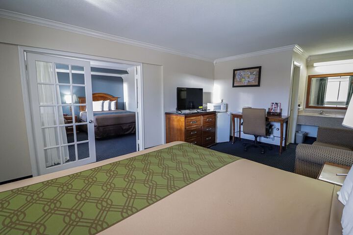 Room 29 of 38
