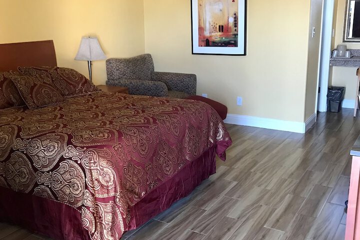 Town & Country Motel