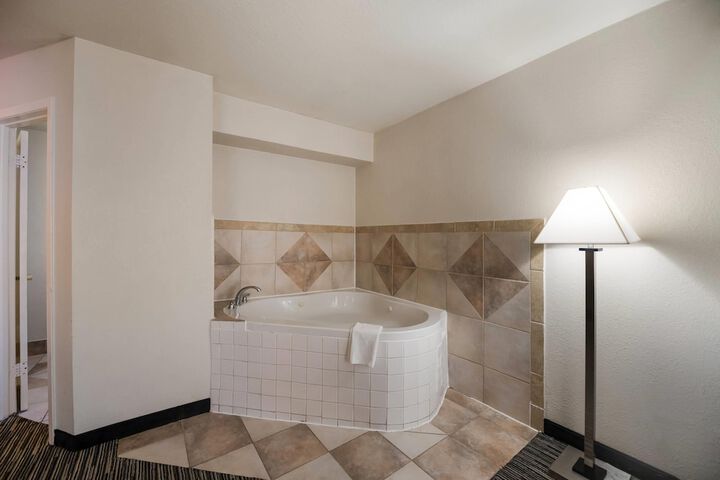 Quality Inn & Suites Lufkin