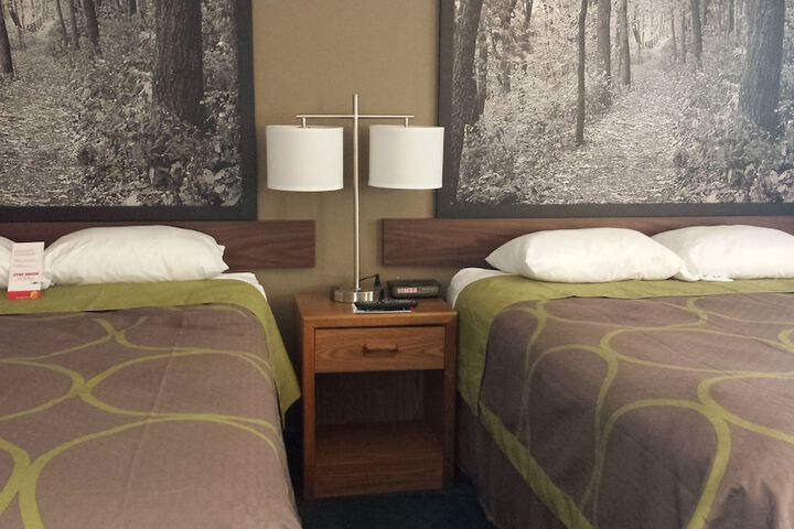 Room 14 of 25